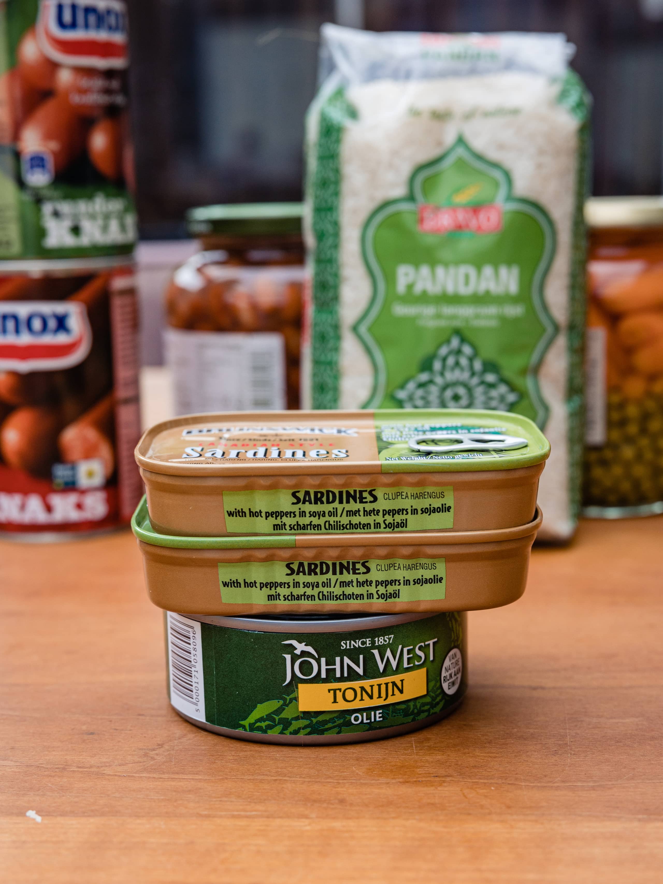 Blikjes sardientjes en tonijn